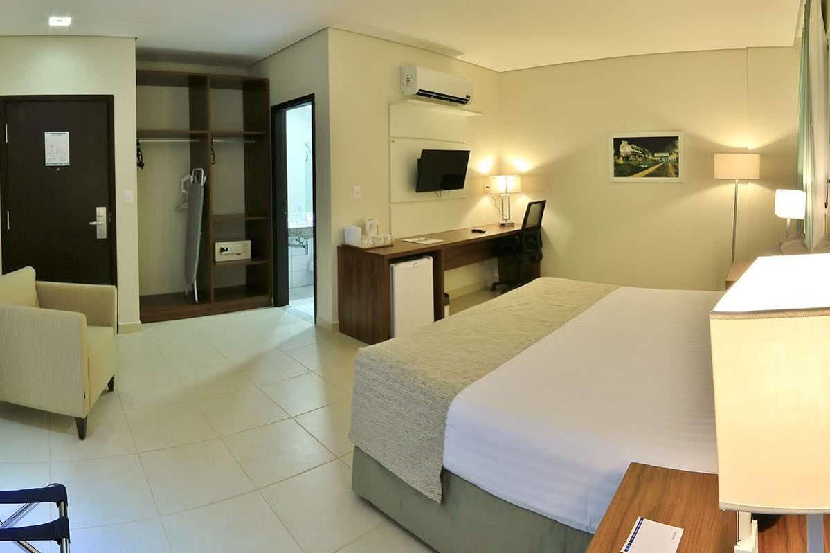Hotel Slaviero Porto Velho Exterior foto